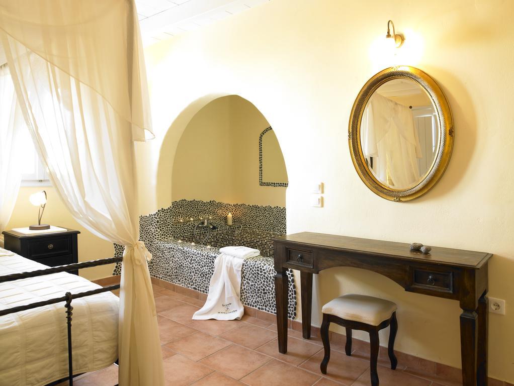 Suites Of The Gods Cave Spa Hotel Megalokori Exterior foto